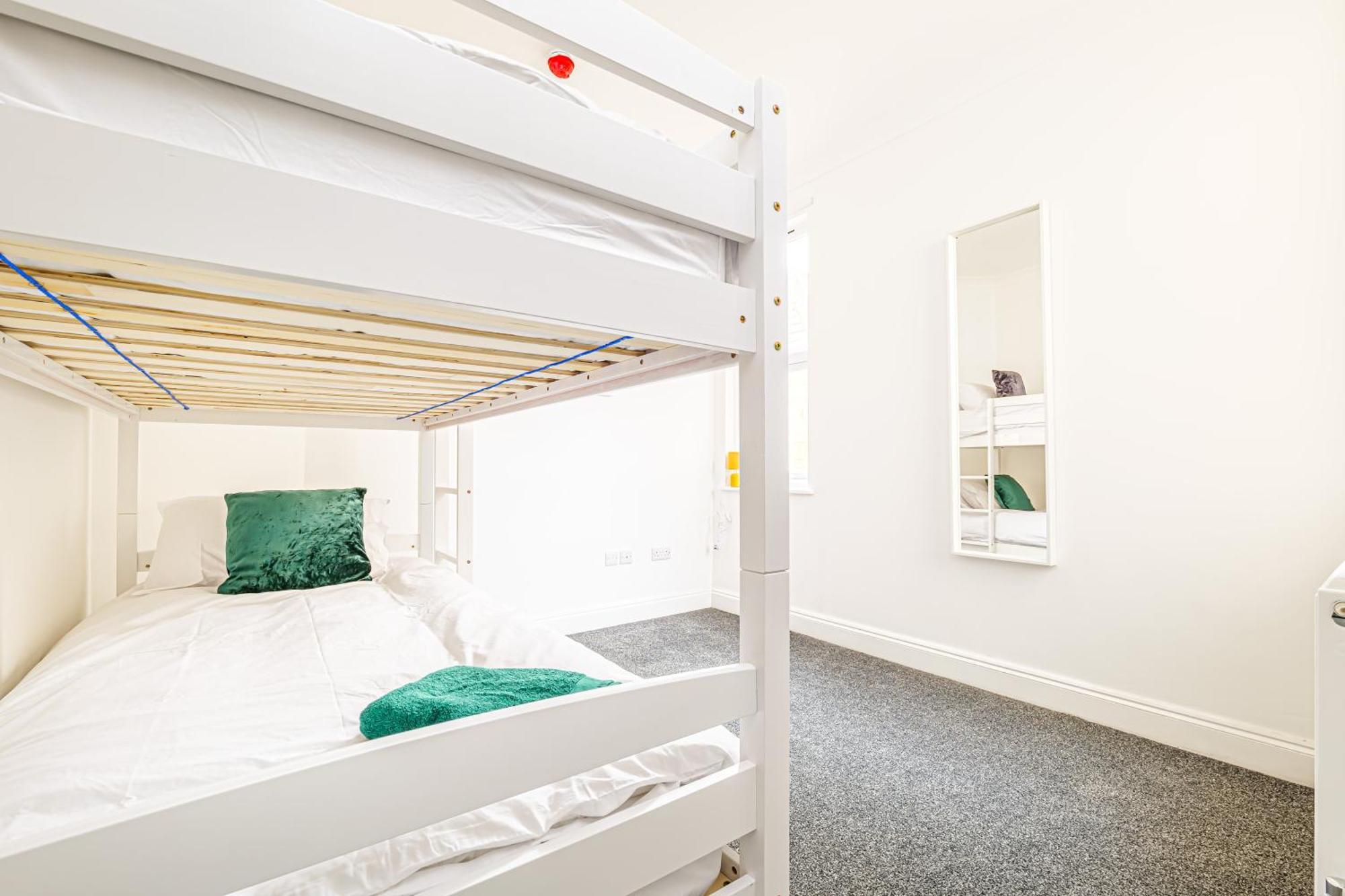 Luxury Apartments In Margate Centre Екстериор снимка